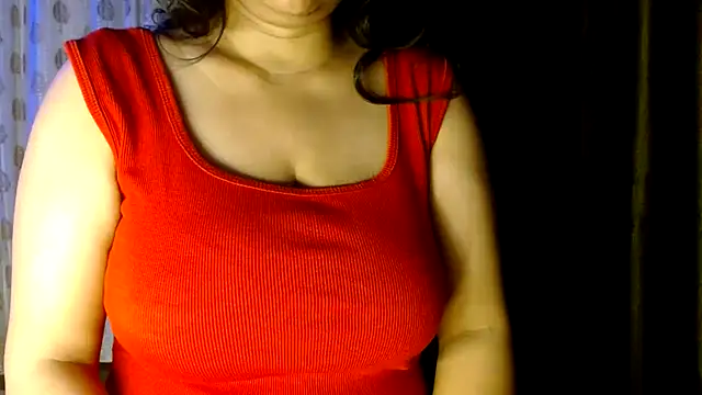 janifer001 online show from February 2026 12:29:02 AM