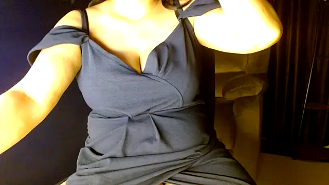 janifer001 online show from March 2026 12:22:02 AM