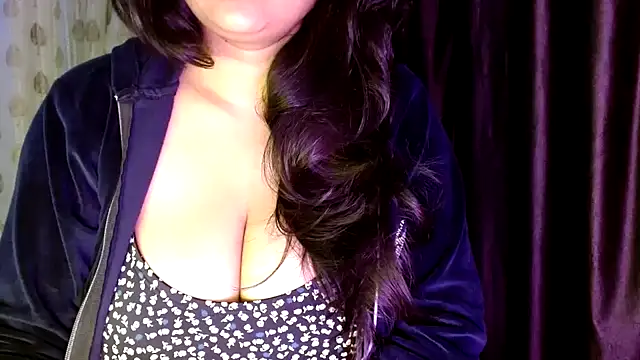 janifer001 online show from January 2026 12:25:01 AM