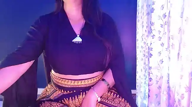 janifer001 online show from December 2024 11:23:01 PM