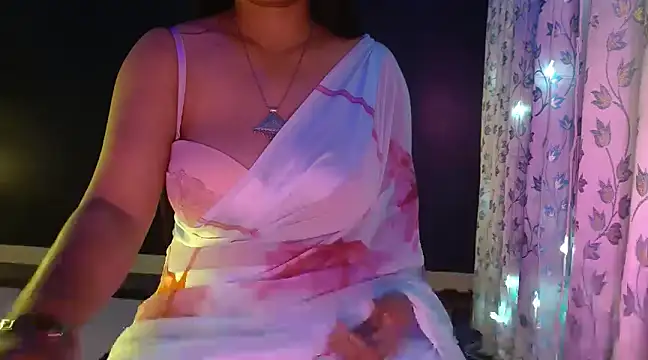 janifer001 online show from December 2024 01:18:02 AM
