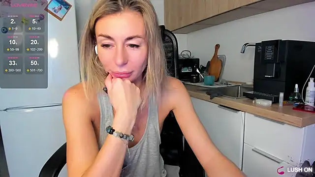 DannaEvan online show from September 2025 02:18:02 AM