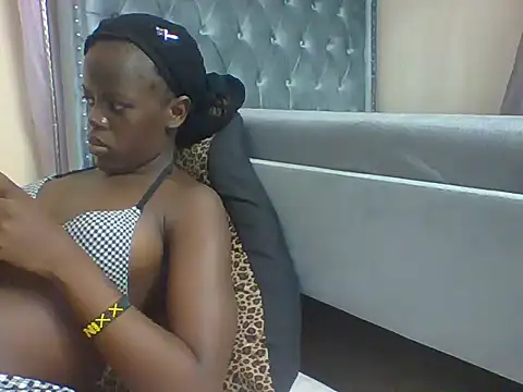 Snapshot of Sexy_Chocolate_Babe chatting on March 2025 12:25:01 PM Sexy Chocolate Babe online show from March 2025 12:25:01 PM