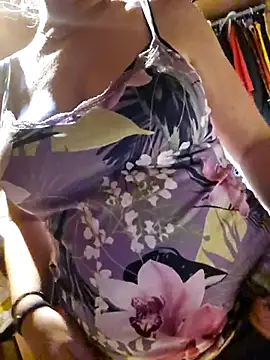 Pitufina love online show from January 2026 05:27:02 PM