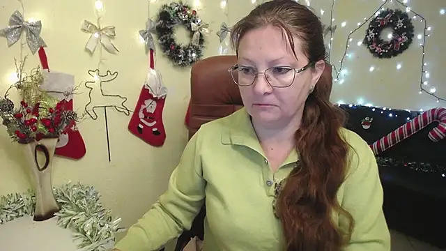 VanessaHotts online show from December 2025 06:01:01 AM