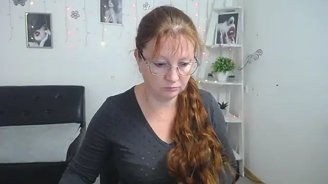 VanessaHotts online show from September 2025 04:57:01 AM