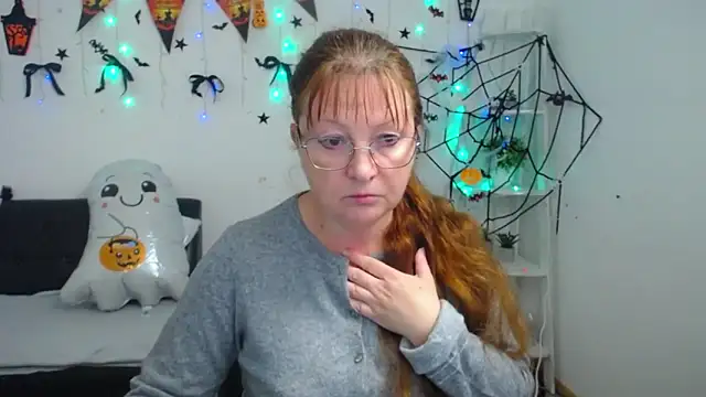 VanessaHotts online show from October 2025 05:09:02 AM