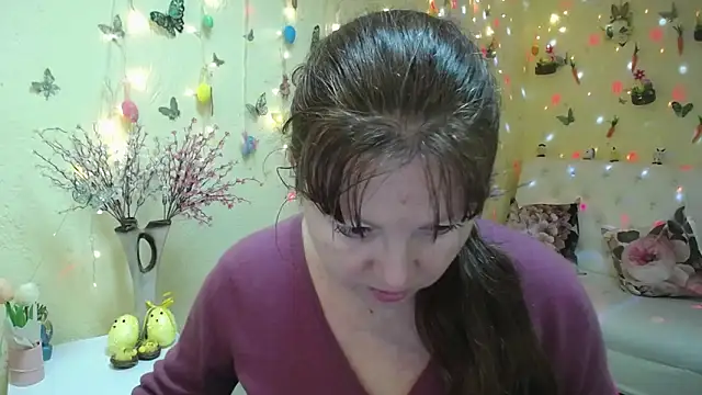 VanessaHotts online show from April 2026 05:03:01 AM