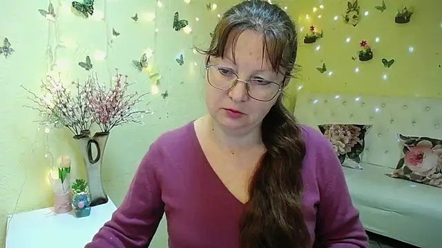 VanessaHotts online show from April 2026 05:10:02 AM