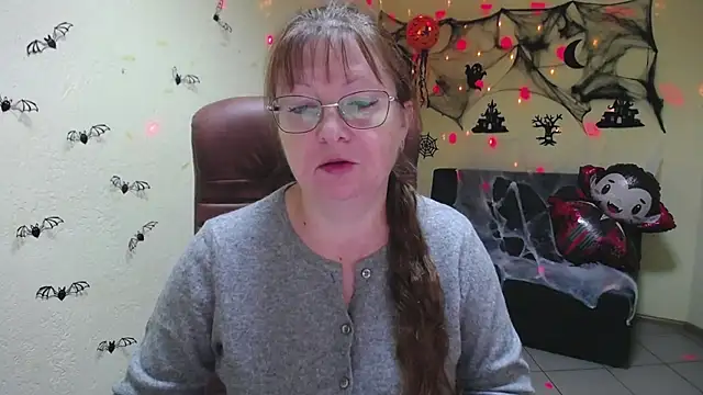 VanessaHotts online show from October 2025 05:09:02 AM