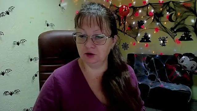 VanessaHotts online show from October 2025 05:06:01 AM