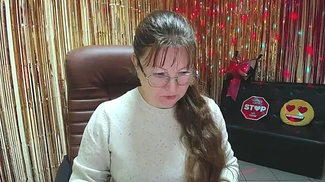 VanessaHotts online show from October 2025 05:08:01 AM