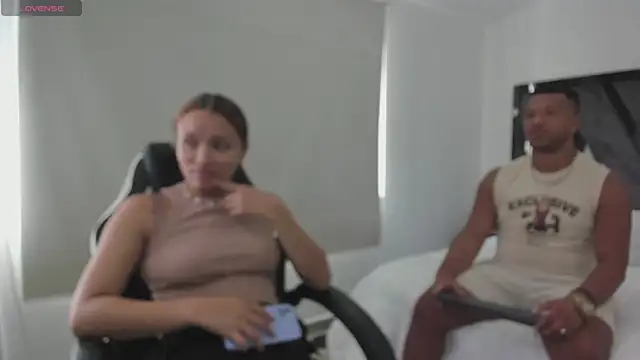 AnnieAndStefan online show from April 2026 01:28:01 PM