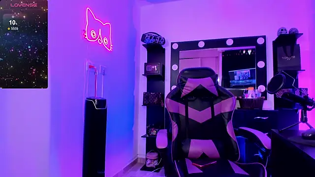 miss kitty online show from March 2026 11:10:02 PM