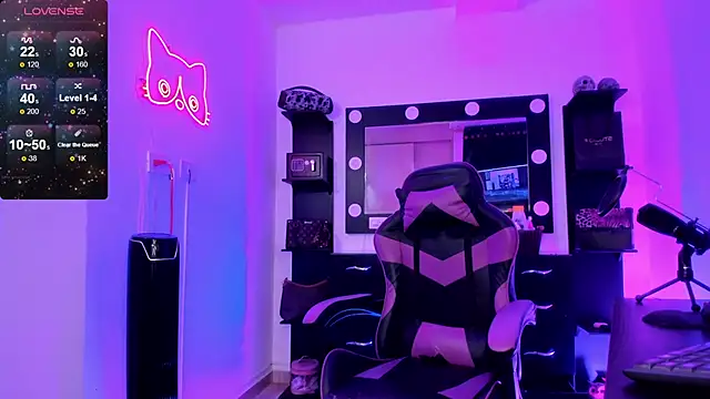 miss kitty online show from April 2026 12:39:01 AM