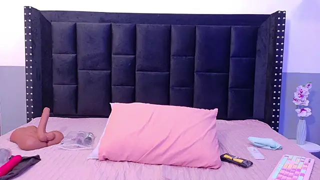 naughty ebonyy online show from February 2026 03:28:01 AM