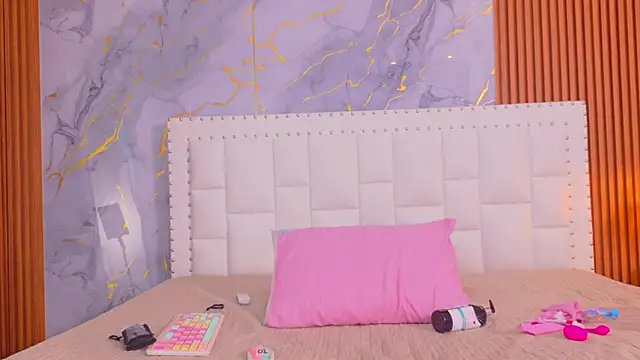 naughty ebonyy online show from December 2025 07:30:01 PM