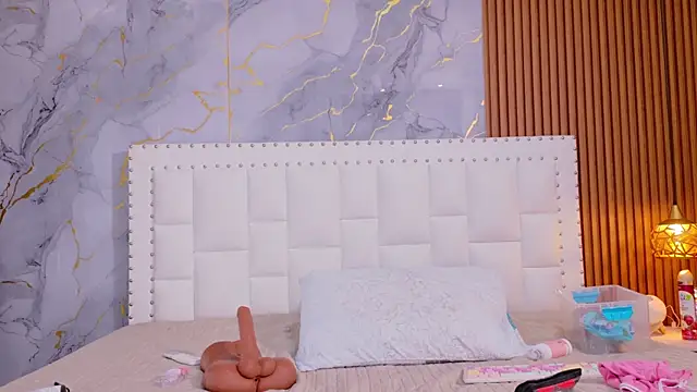 naughty ebonyy online show from November 2025 03:06:02 AM