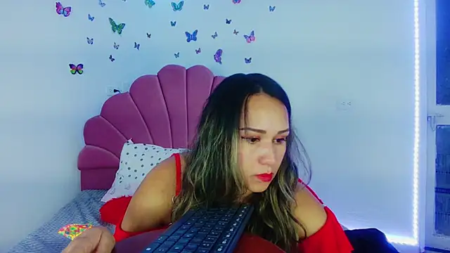 paula brausin online show from September 2025 02:27:01 AM