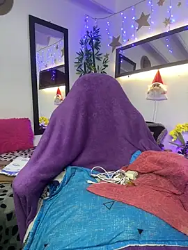 lonely shewolf online show from December 2025 08:42:01 PM