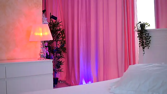 ArtTeasee online show from October 2025 09:32:02 AM