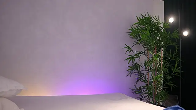 Snapshot of ArtTeasee chatting on March 2026 07:23:01 AM ArtTeasee online show from March 2026 07:23:01 AM