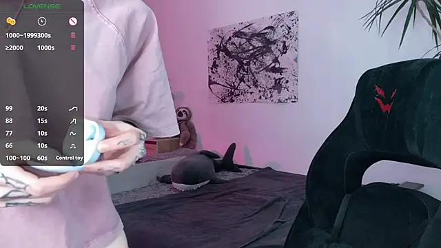 pale skin online show from October 2025 02:28:01 PM