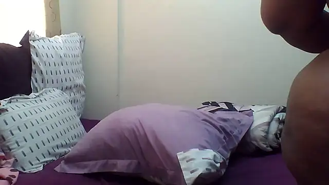 AddictiveAssCurves online show from September 2025 10:00:01 AM