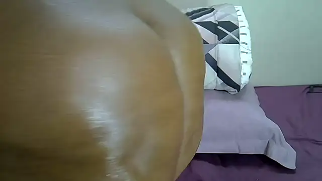 Snapshot of AddictiveAssCurves chatting on November 2025 12:10:02 PM AddictiveAssCurves online show from November 2025 12:10:02 PM