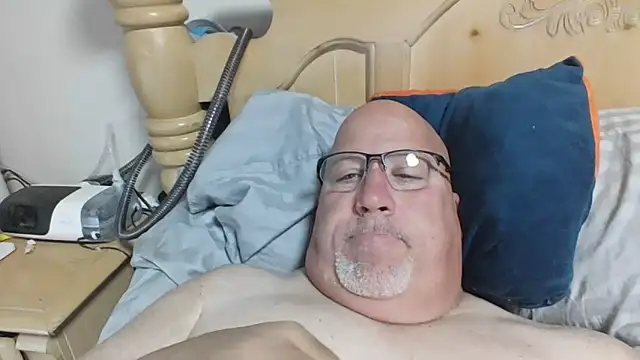 Bigbear0563 online show from April 2026 04:35:02 PM