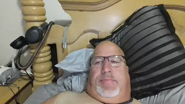 Bigbear0563 online show from September 2025 03:38:02 PM