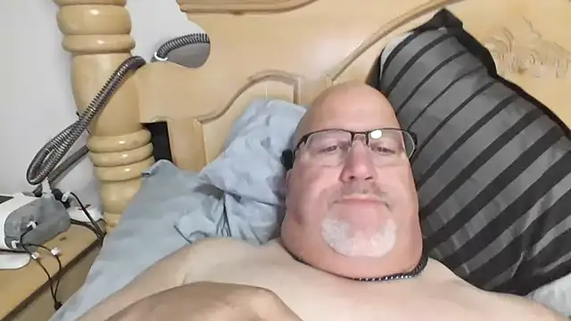 Bigbear0563 online show from October 2025 04:17:02 PM