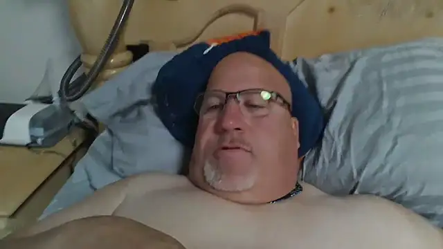 Bigbear0563 online show from April 2026 03:46:02 PM