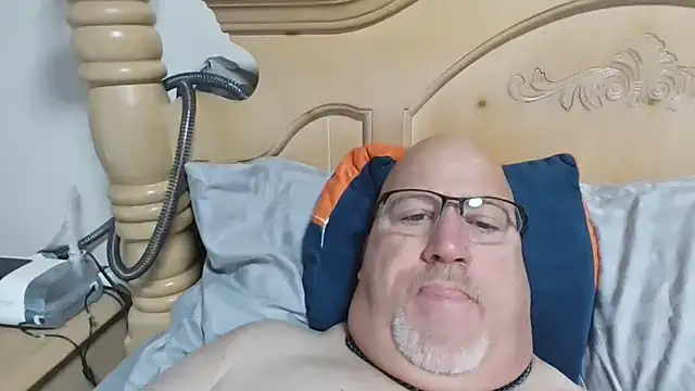 Bigbear0563 online show from April 2026 02:02:02 PM