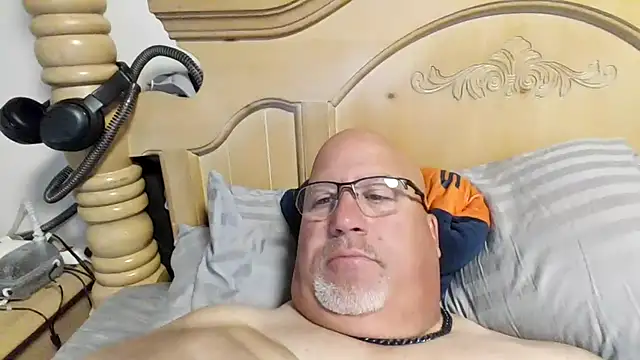 Snapshot of Bigbear0563 chatting on June 2026 05:55:01 PM Bigbear0563 online show from June 2026 05:55:01 PM