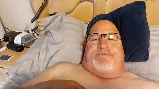 Bigbear0563 online show from May 2026 06:04:01 PM