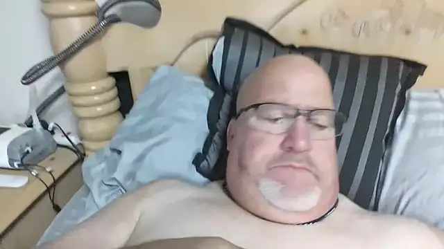 Bigbear0563 online show from October 2025 03:33:02 PM