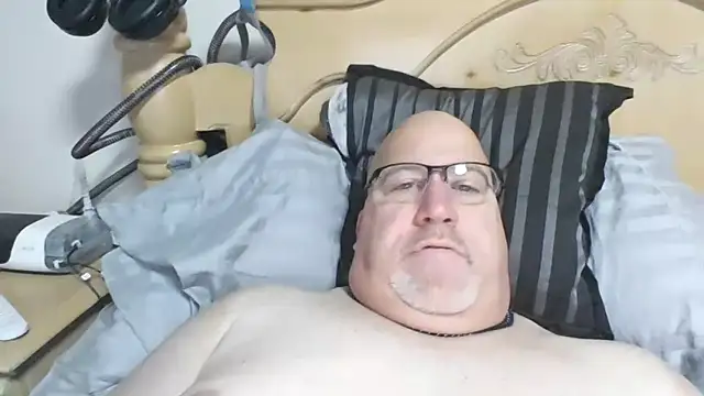 Bigbear0563 online show from December 2025 03:36:02 PM