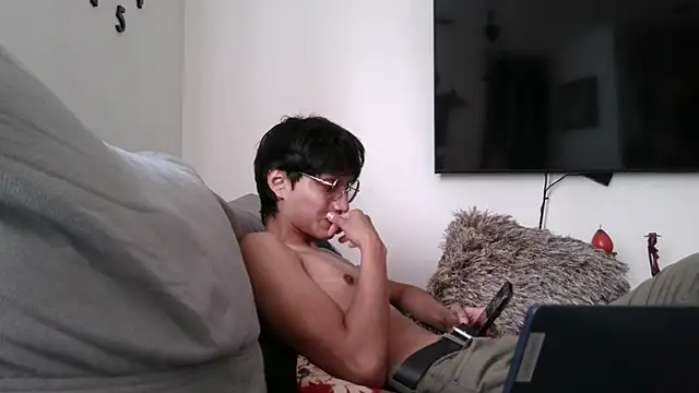 Snapshot of LuiSexvill chatting on September 2025 07:46:02 PM LuiSexvill online show from September 2025 07:46:02 PM