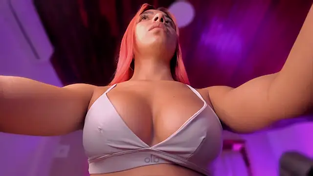 Emmily Savage online show from April 2026 11:56:02 AM