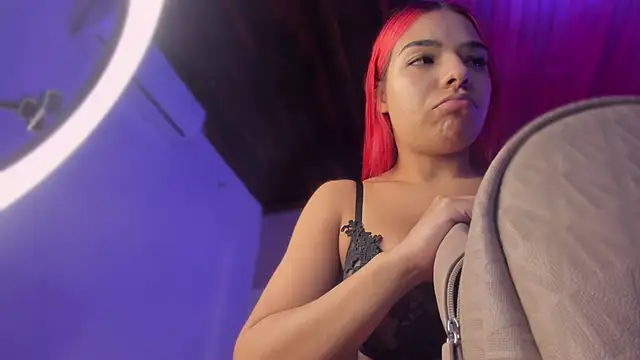 Emmily Savage online show from March 2026 11:48:02 AM