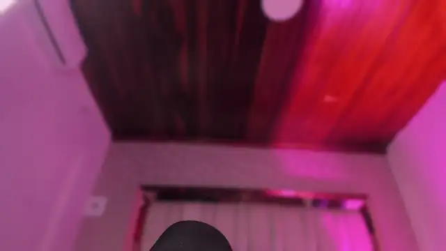 Snapshot of Emmily_Savage chatting on December 2025 12:05:01 PM Emmily Savage online show from December 2025 12:05:01 PM