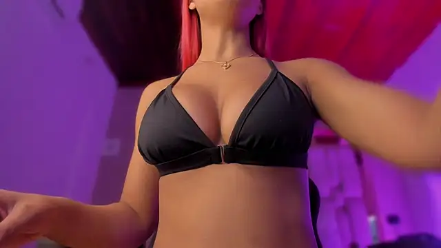 Emmily Savage online show from March 2026 11:54:01 AM