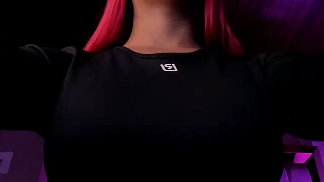 Emmily Savage online show from April 2026 11:28:02 AM