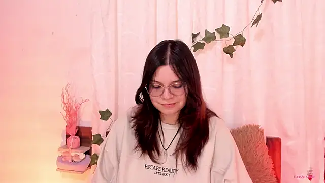 Mey moon online show from February 2025 03:56:02 PM