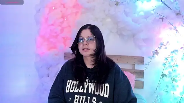 Mey moon online show from February 2025 08:59:02 PM