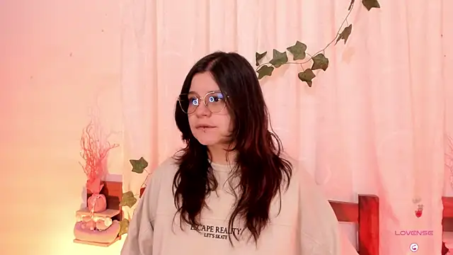 Mey moon online show from February 2025 08:23:02 PM