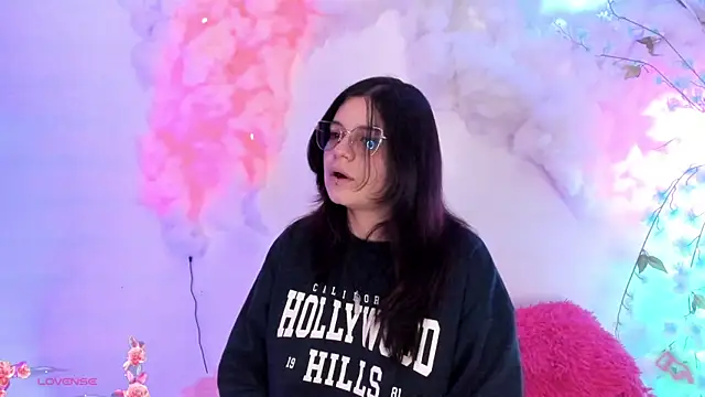 Mey moon online show from February 2025 05:28:02 AM