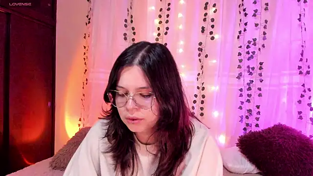 Mey moon online show from December 2024 09:51:01 PM