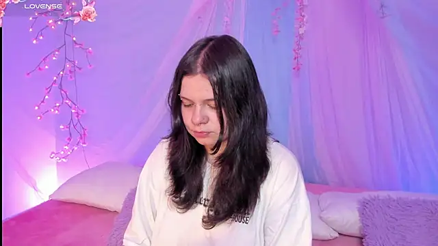 Mey moon online show from July 2026 03:42:02 AM